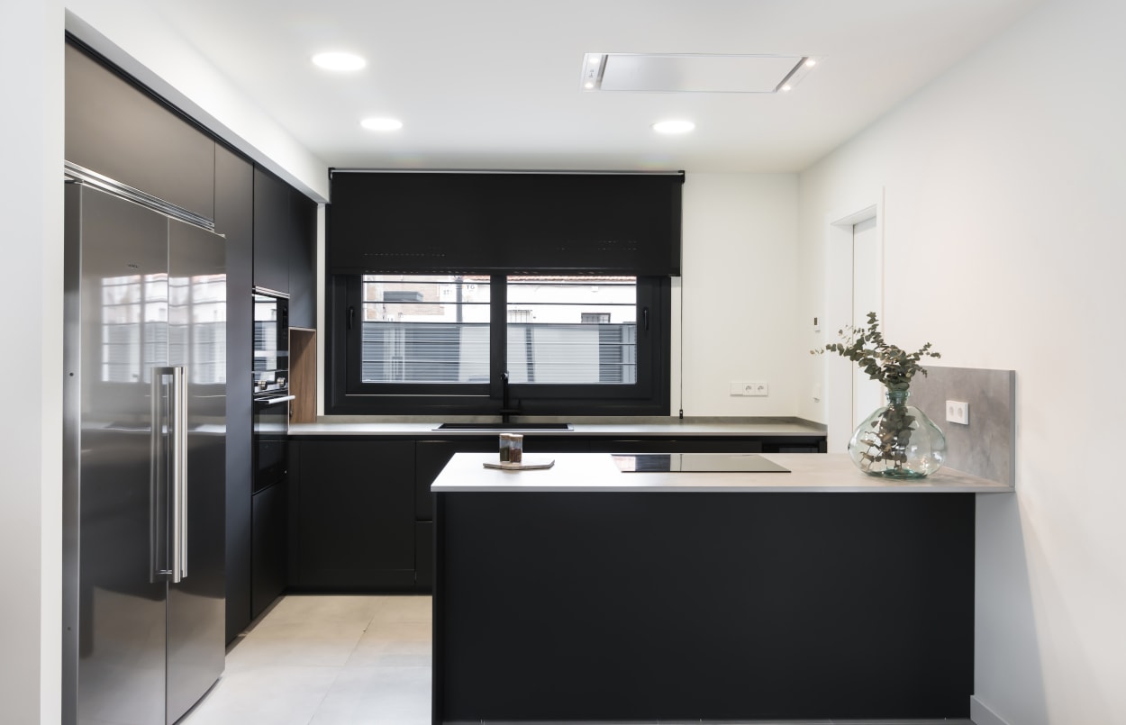 Cocina en L con península