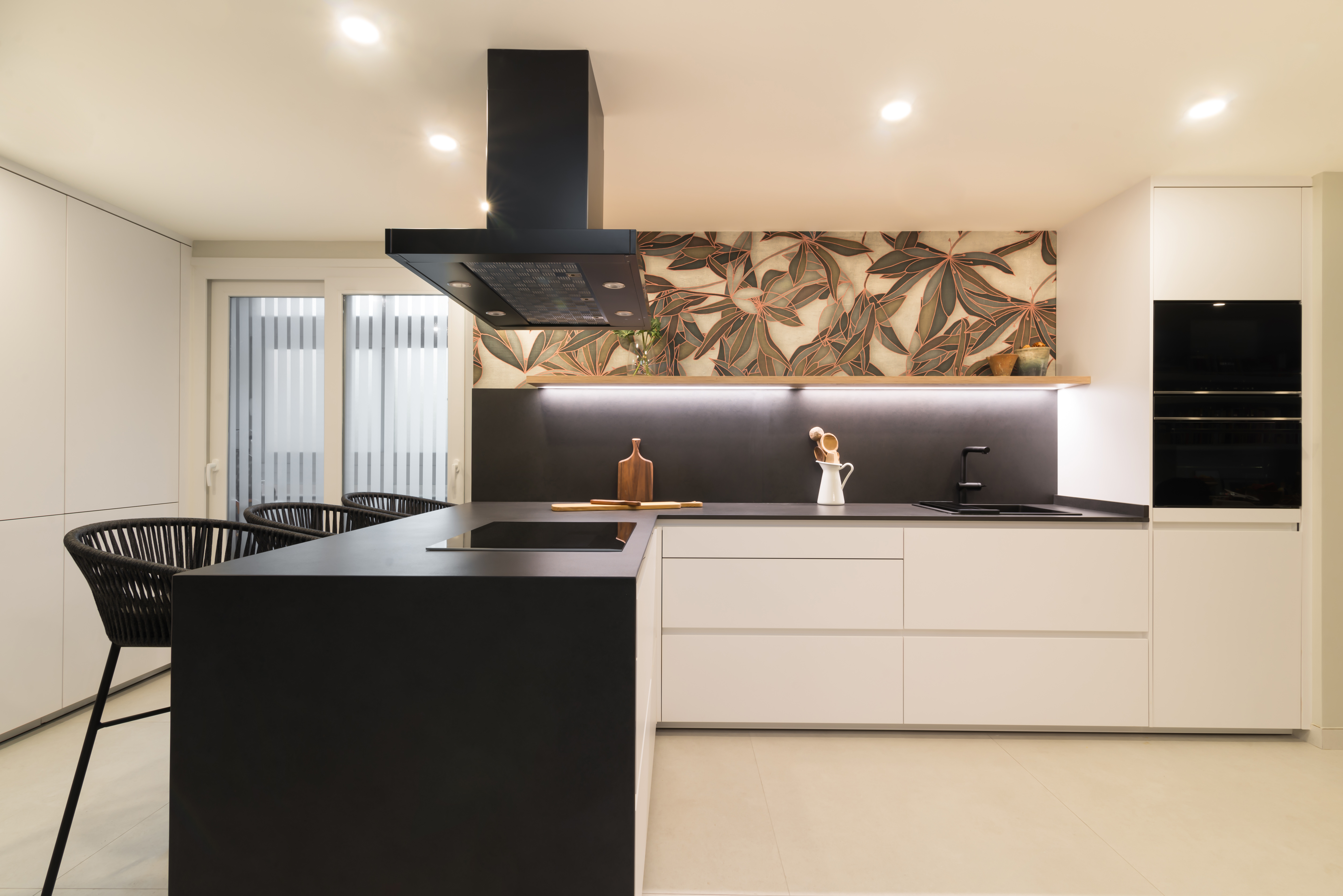 Cómo diseñar una cocina familiar cómoda, segura y fácil de mantener