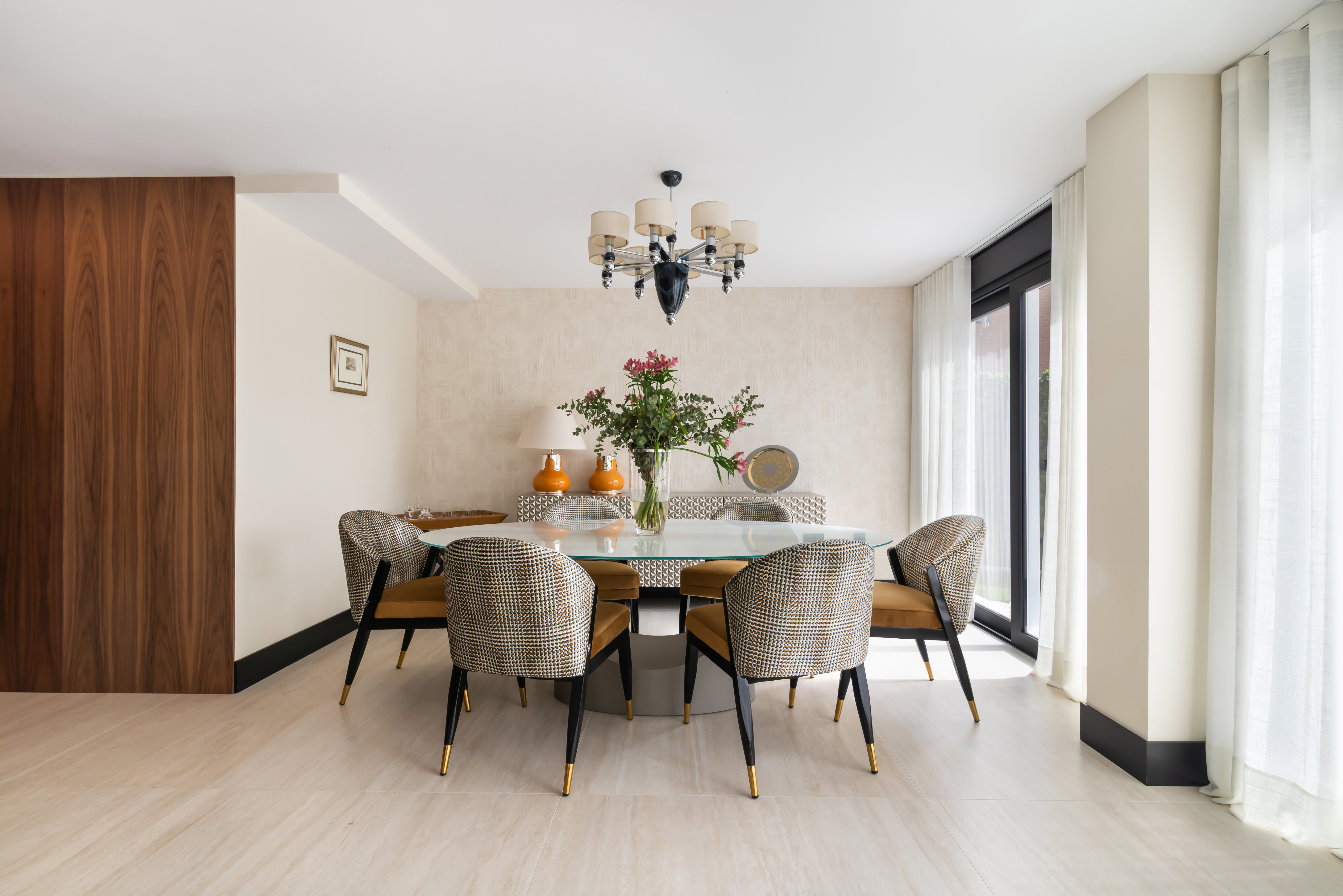 Muebles modernos: cómo elegir diseño, materiales y soluciones que funcionen de verdad