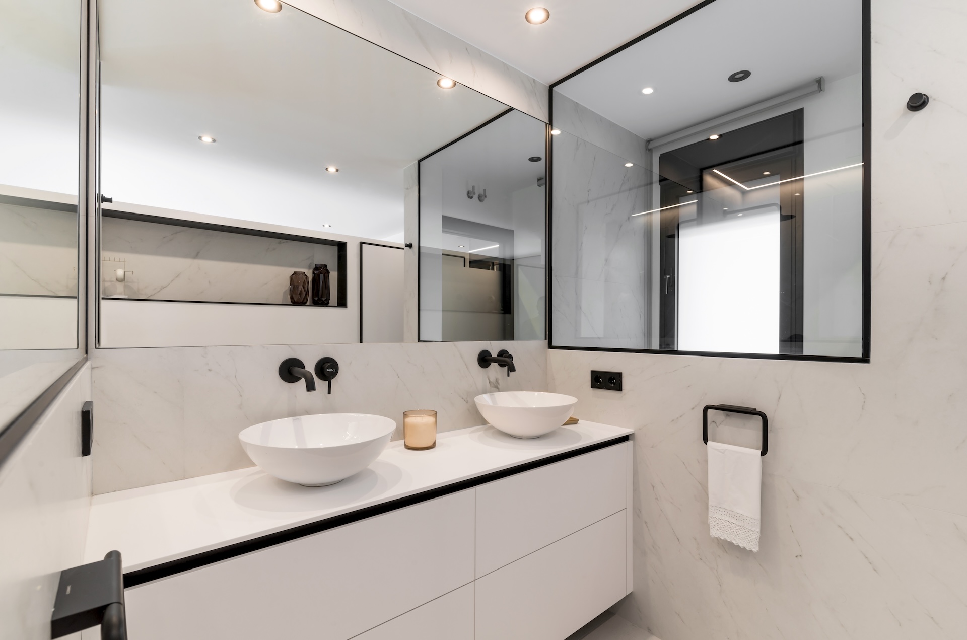 Transformar tu baño blanco: decoracion baño moderno de diseño