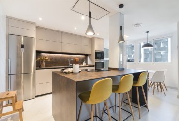 Cómo diseñar una cocina familiar cómoda, segura y fácil de mantener
