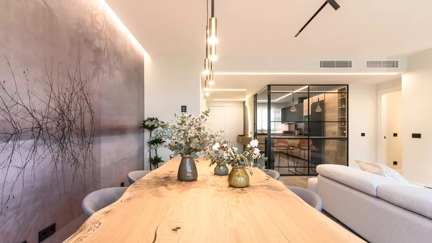 Salón con vistas a la cocina