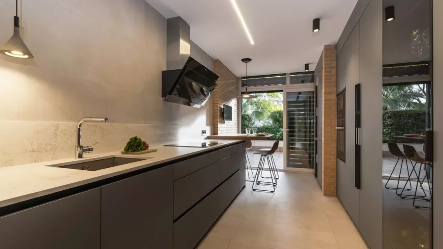 Cocina Santos en paralelo