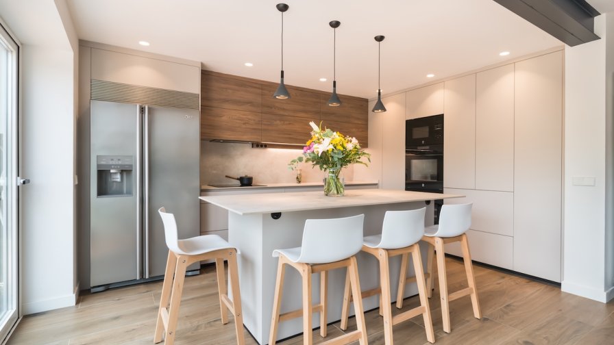 Cocina Santos cashmere y roble con isla